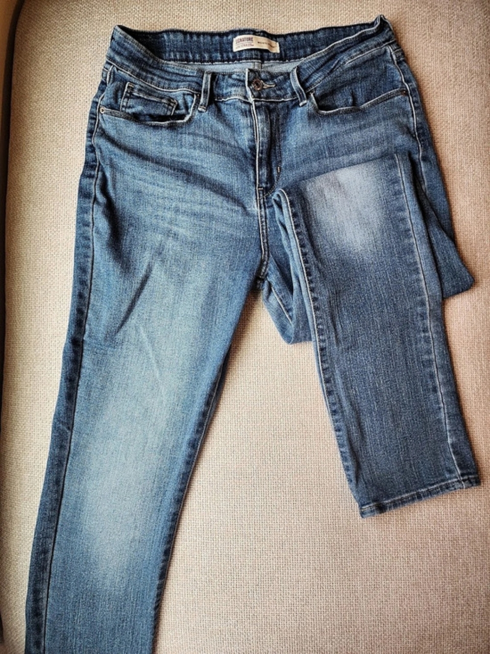 Levi's Signature Mid Rise Straight Leg Jeans Blue Waist 12M. Imp3